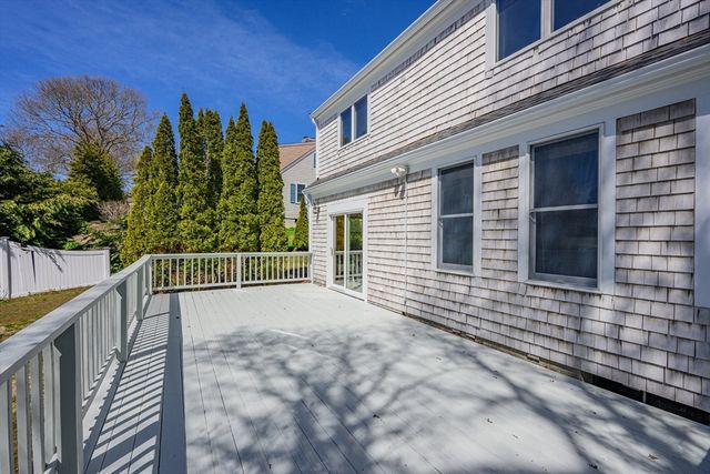61 Linda Ln, Barnstable, MA 02601