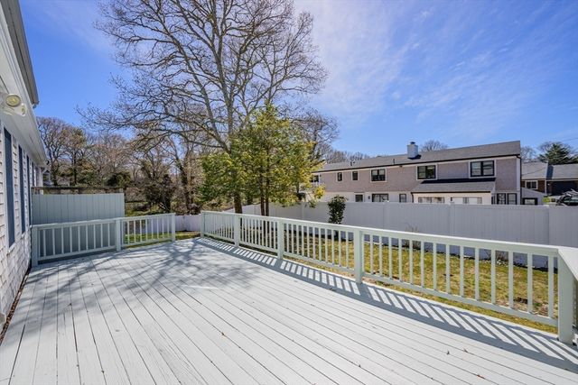 61 Linda Ln, Barnstable, MA 02601