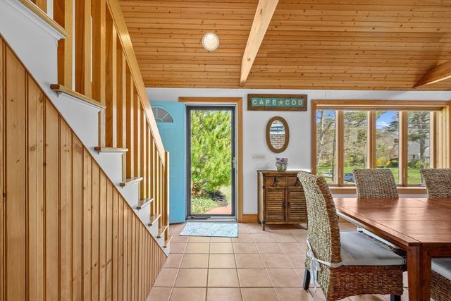 61 Linda Ln, Barnstable, MA 02601