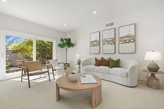 600 Comet Drive, Foster City, CA 94404