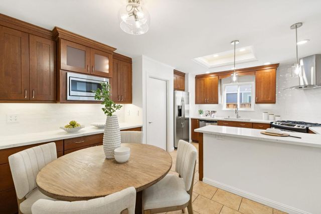 600 Comet Drive, Foster City, CA 94404