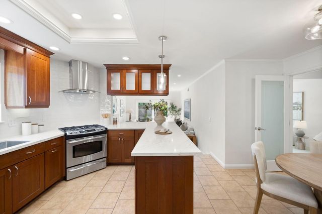 600 Comet Drive, Foster City, CA 94404