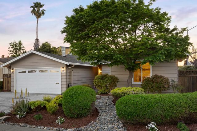 600 Comet Drive, Foster City, CA 94404