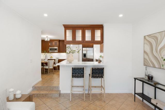 600 Comet Drive, Foster City, CA 94404