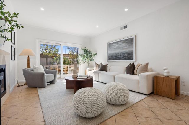 600 Comet Drive, Foster City, CA 94404