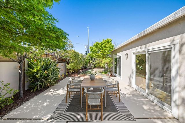 600 Comet Drive, Foster City, CA 94404