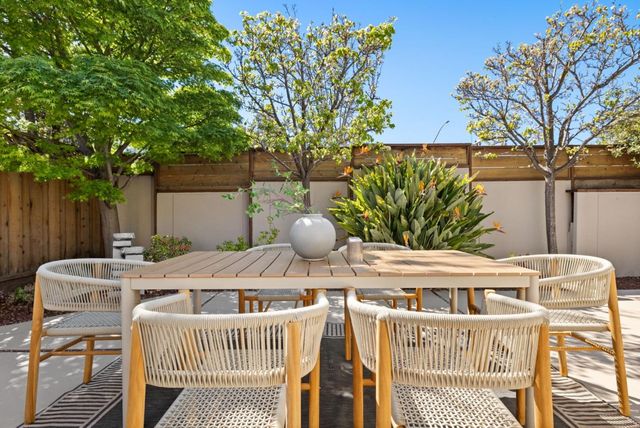 600 Comet Drive, Foster City, CA 94404