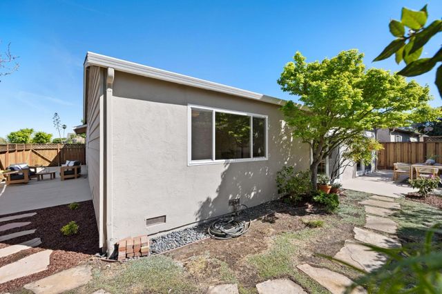 600 Comet Drive, Foster City, CA 94404