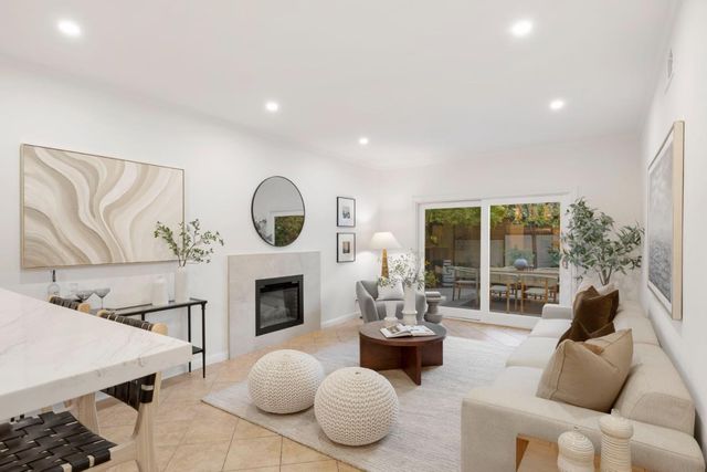 600 Comet Drive, Foster City, CA 94404