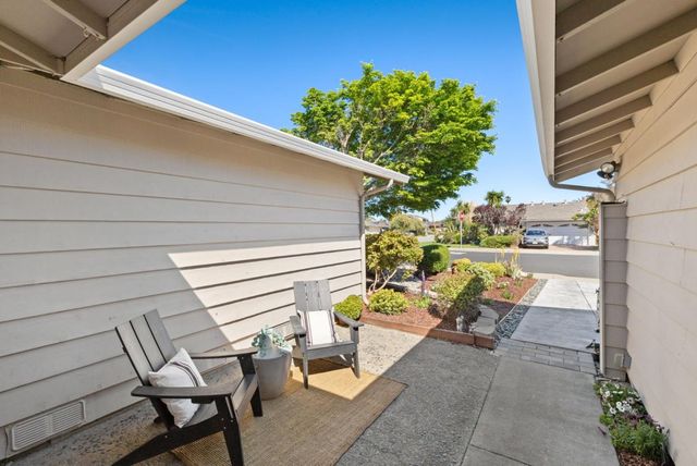 600 Comet Drive, Foster City, CA 94404