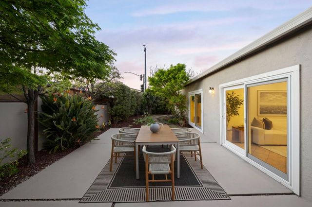 600 Comet Drive, Foster City, CA 94404