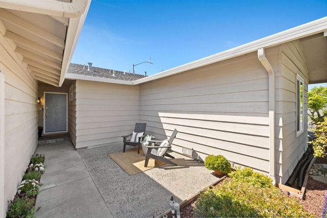 600 Comet Drive, Foster City, CA 94404