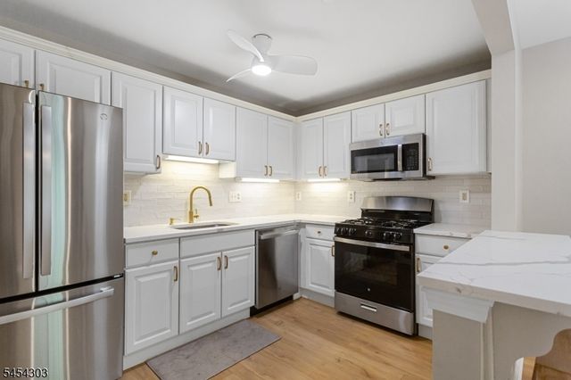 314 Cambridge Dr, Butler Boro, NJ 07405