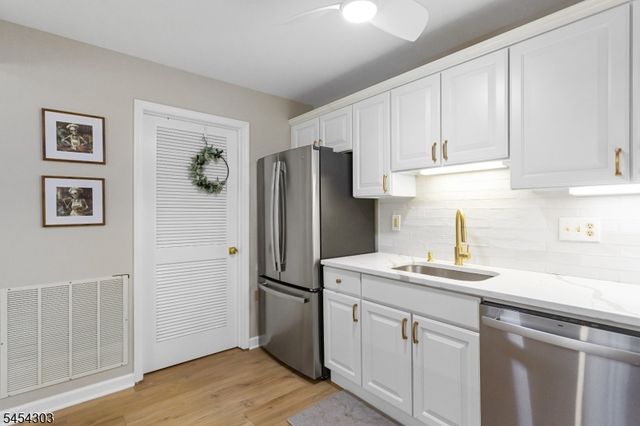314 Cambridge Dr, Butler Boro, NJ 07405