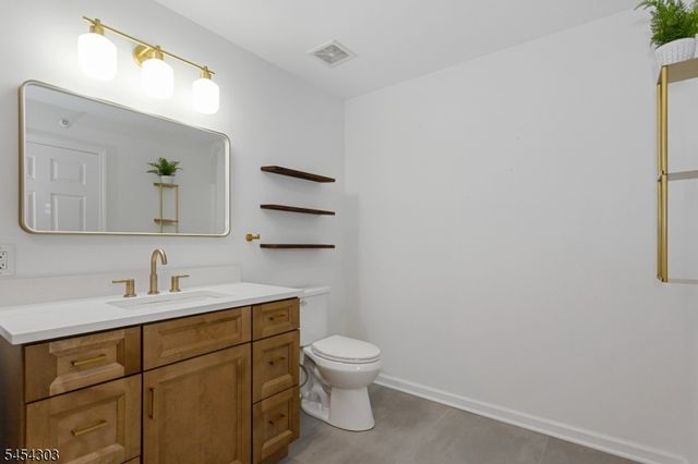 314 Cambridge Dr, Butler Boro, NJ 07405