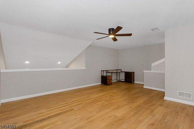 314 Cambridge Dr, Butler Boro, NJ 07405