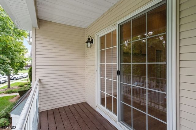 314 Cambridge Dr, Butler Boro, NJ 07405