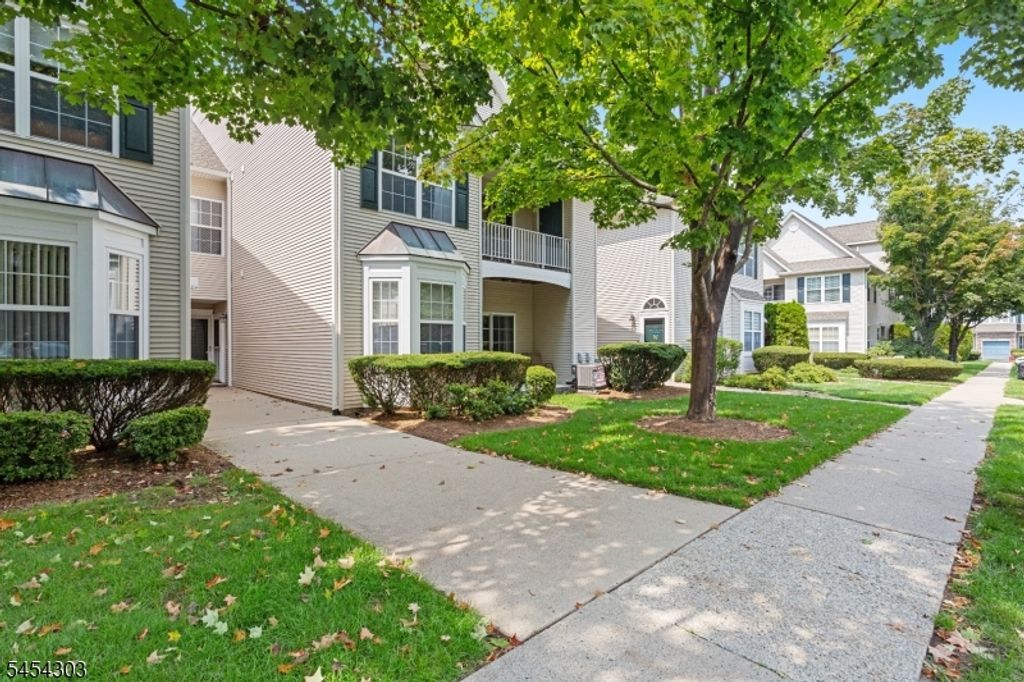 314 Cambridge Dr, Butler Boro, NJ 07405 — photo 2