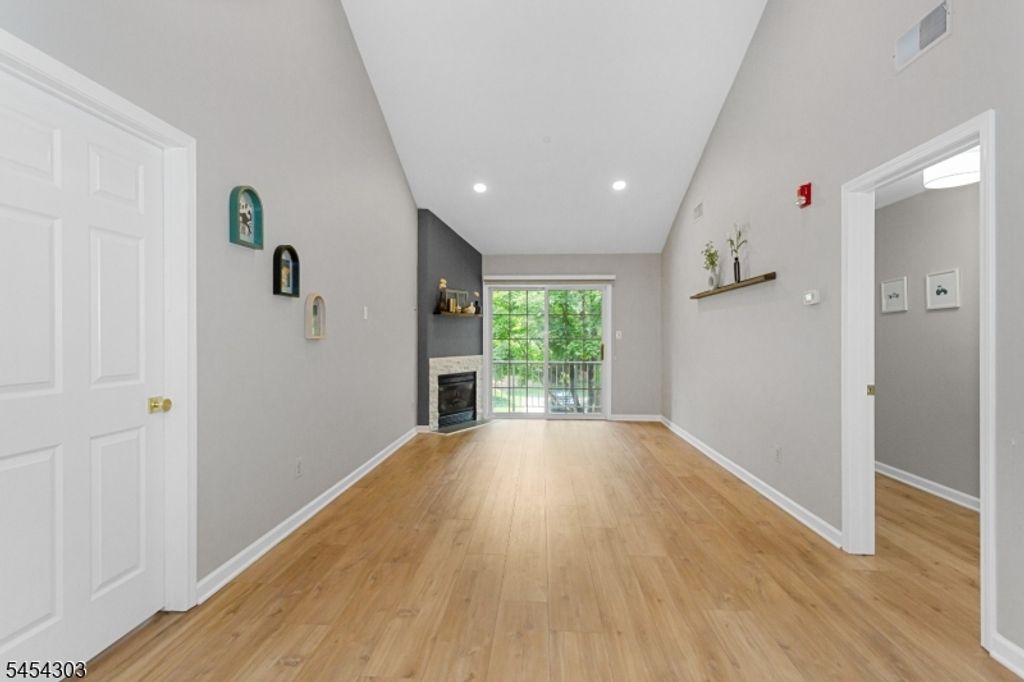 314 Cambridge Dr, Butler Boro, NJ 07405 — photo 3