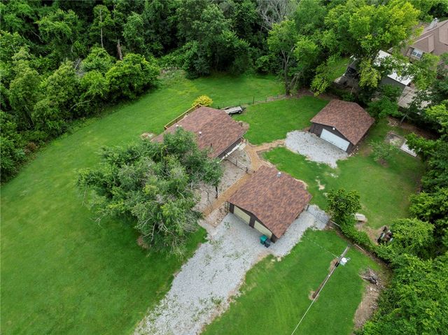 1810 Little Flock Drive, Little Flock, AR 72756