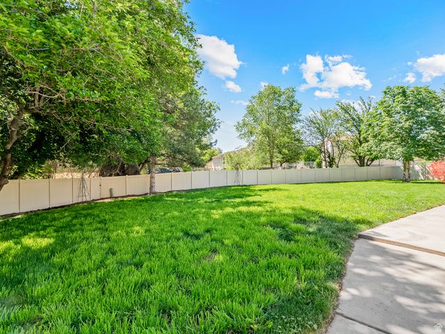 5547 S HARVEY HEIGHTS DR, Taylorsville, UT 84129