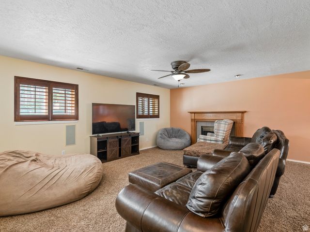 5547 S HARVEY HEIGHTS DR, Taylorsville, UT 84129