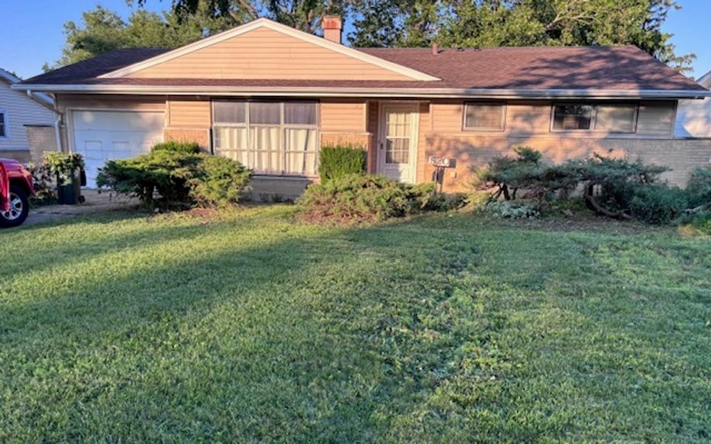 520 Edgewood Lane, Elk Grove Village, IL 60007