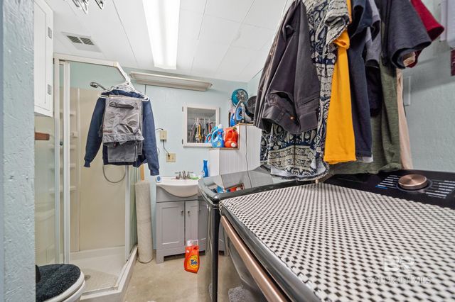 77 Horn Drive, Lillian, AL 36549