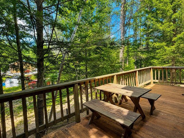 1018 South Hill Road, Jamaica, VT 05343