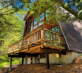 1018 South Hill Road, Jamaica, VT 05343