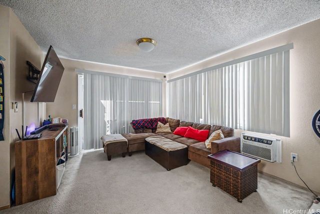 94-520 Kupuohi Street 14101, Waipahu, HI 96797