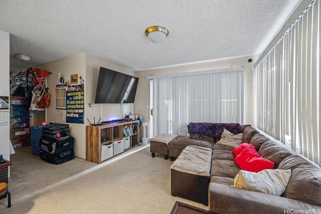 94-520 Kupuohi Street 14101, Waipahu, HI 96797