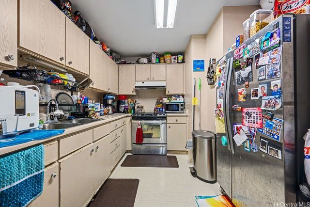94-520 Kupuohi Street 14101, Waipahu, HI 96797
