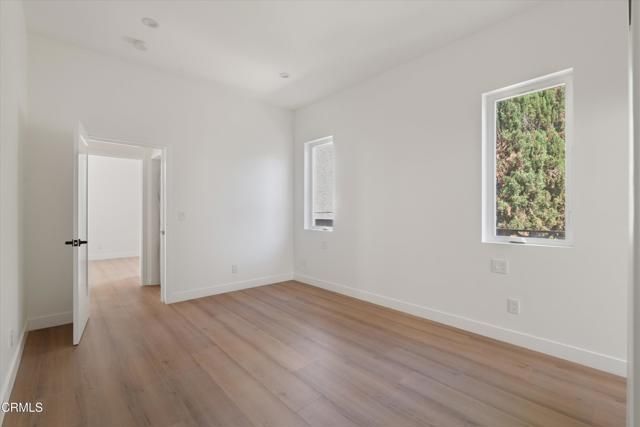 10558 Encino Avenue, Granada Hills (los Angeles), CA 91344