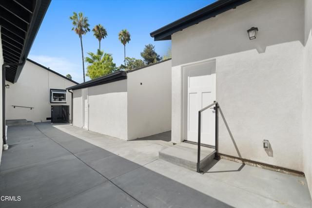 10558 Encino Avenue, Granada Hills (los Angeles), CA 91344