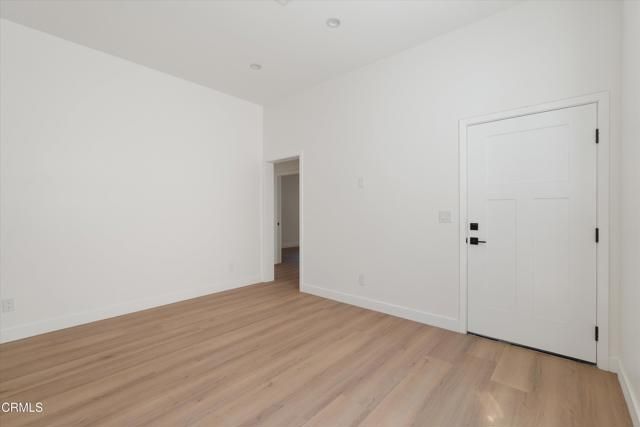 10558 Encino Avenue, Granada Hills (los Angeles), CA 91344