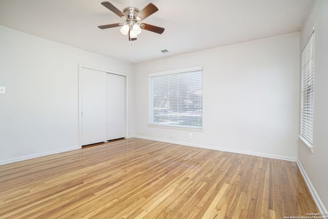 56 Ewing Pl, San Antonio, TX 78201