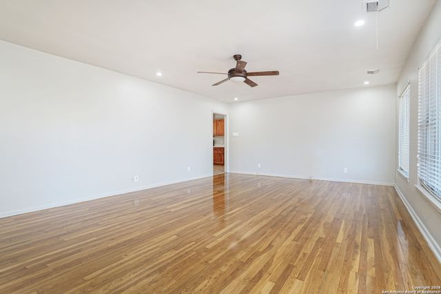 56 Ewing Pl, San Antonio, TX 78201