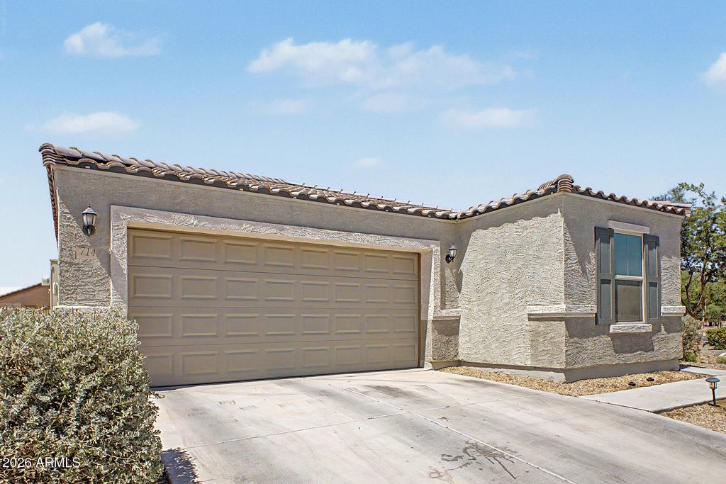 714 E MOUNTAIN VIEW Drive, Avondale, AZ 85323 — photo 2