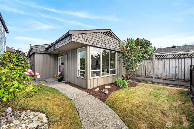 3039 61st Avenue SW, Seattle, WA 98116