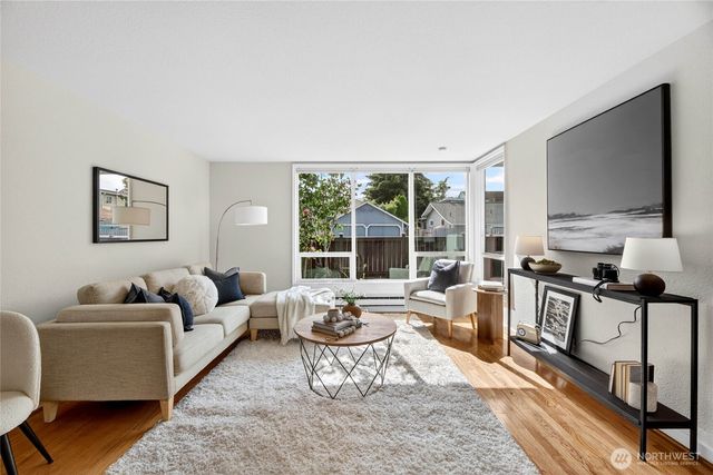3039 61st Avenue SW, Seattle, WA 98116