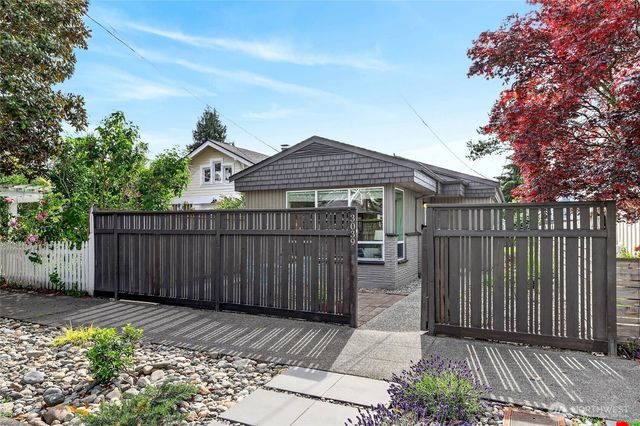 3039 61st Avenue SW, Seattle, WA 98116