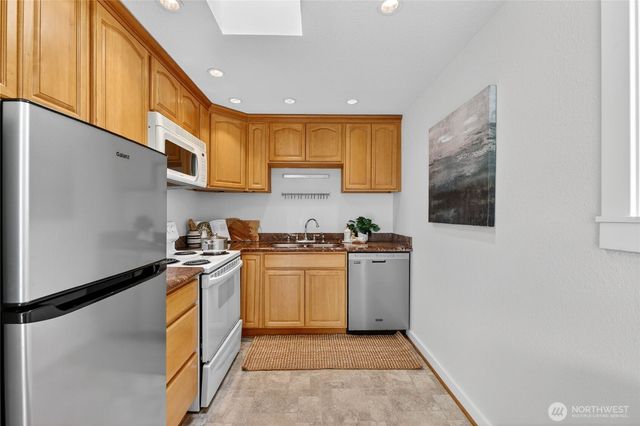 3039 61st Avenue SW, Seattle, WA 98116
