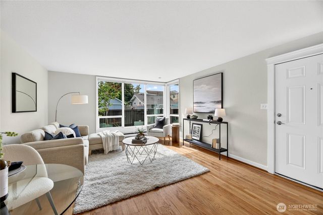 3039 61st Avenue SW, Seattle, WA 98116