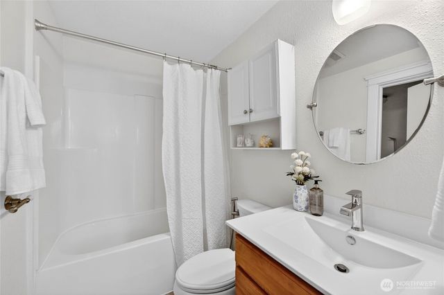 3039 61st Avenue SW, Seattle, WA 98116