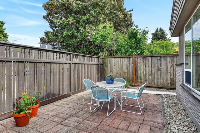 3039 61st Avenue SW, Seattle, WA 98116