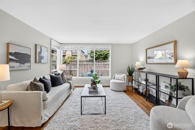 3039 61st Avenue SW, Seattle, WA 98116