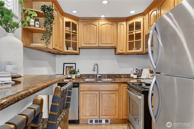 3039 61st Avenue SW, Seattle, WA 98116