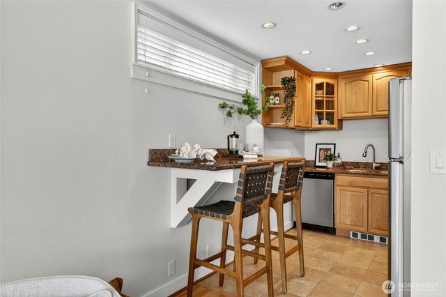 3039 61st Avenue SW, Seattle, WA 98116