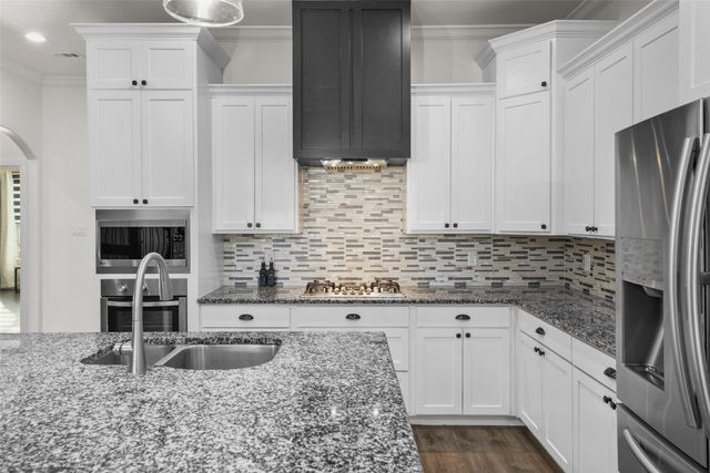 1705 Prestwick Lane, Ennis, TX 75119